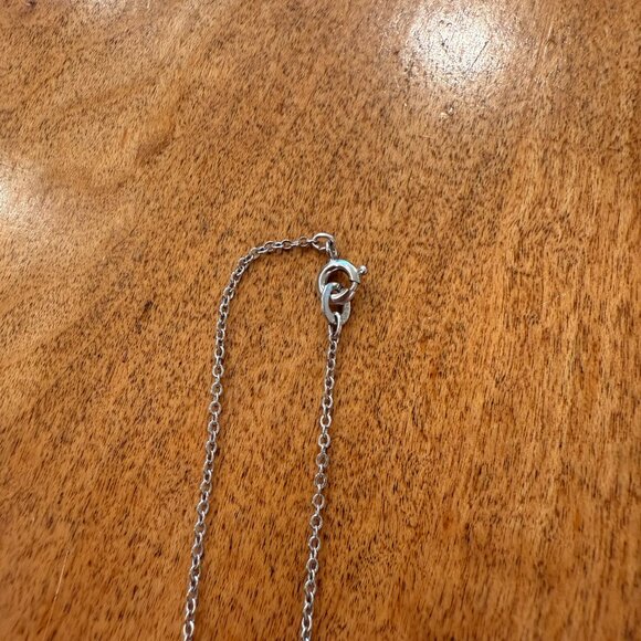 Rhinestone heart pendant on silver tone chain - Picture 4 of 5